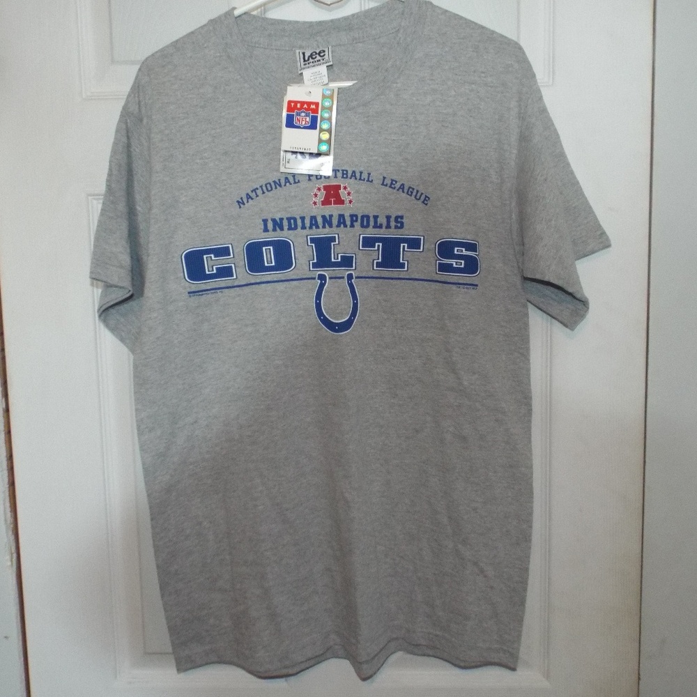 Men's New With Tags Indianapolis Colts Tee Shirt